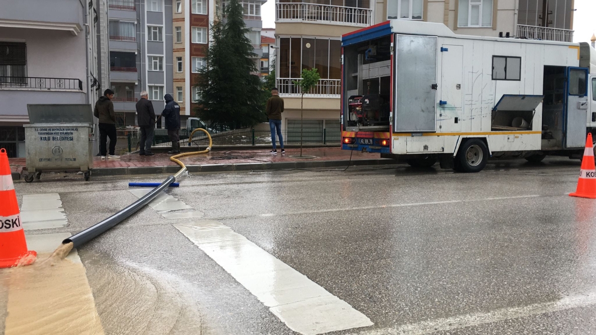 Konya’da sağanak, su baskınlarına neden oldu