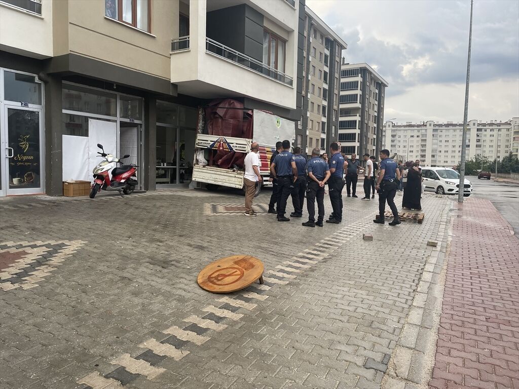 Konya’da bir kişi, ziyarete gittiği iş yerinde başından vuruldu