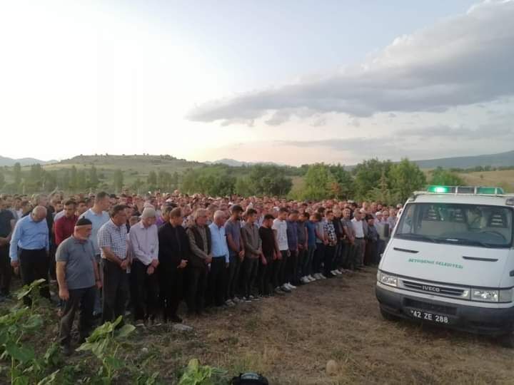 Kum ocağındaki gölette boğulan çocuklar toprağa verildi