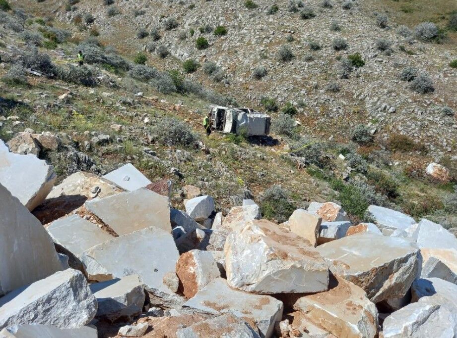 SON DAKİKA: KONYA'DA TARIM İŞÇİLERİNİ TAŞIYAN ARAÇ KAZA YAPTI! ÖLÜ VE YARALILAR VAR