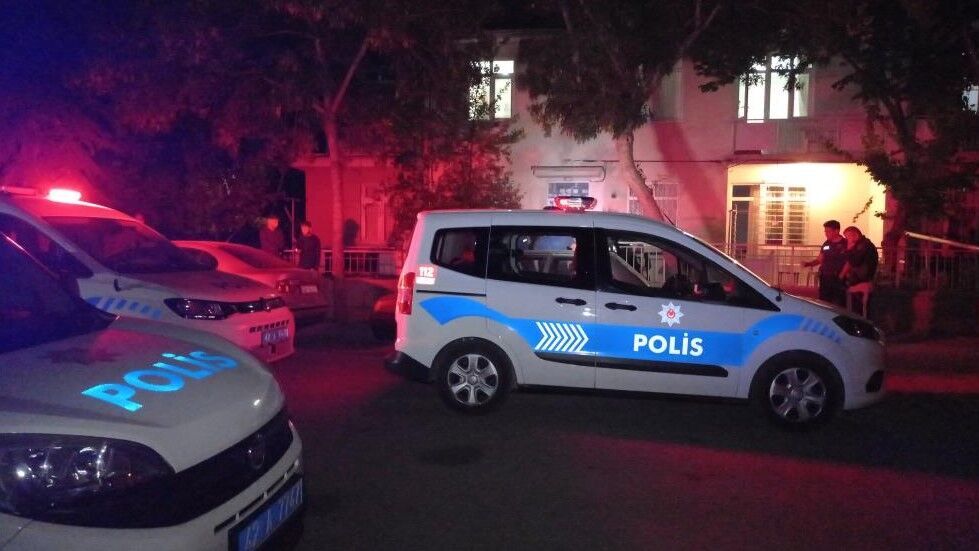Konya'da bir kişi 'Neden gürültü yapıyorsun' dediği komşusunu bıçakladı