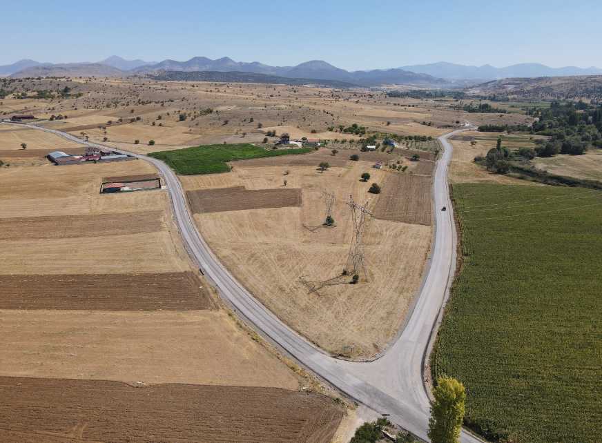 Konya Büyükşehir’den Beyşehir’e 20.7 KM Daha Mahalle Yolu