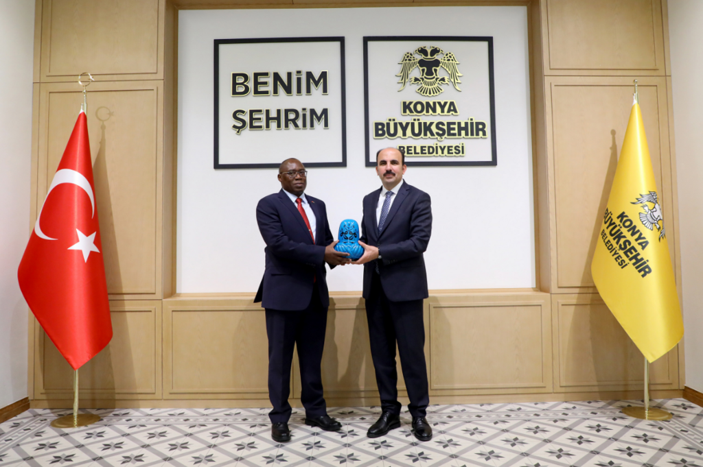 Kenya Büyükelçisi Boiyo Başkan Altay’ı Ziyaret Etti