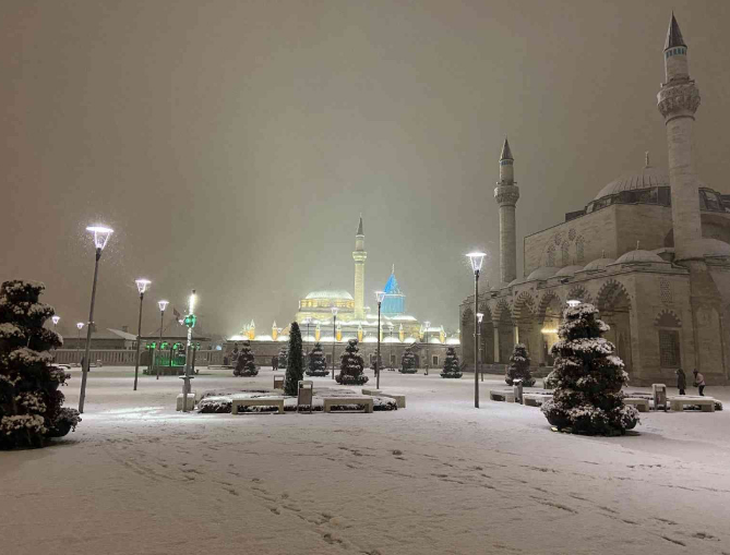  Konya ve Karaman'a kuvvetli kar yağışı uyarısı