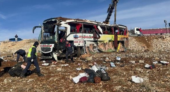 Afyon-Dinar'da kaza: 8 ölü! 