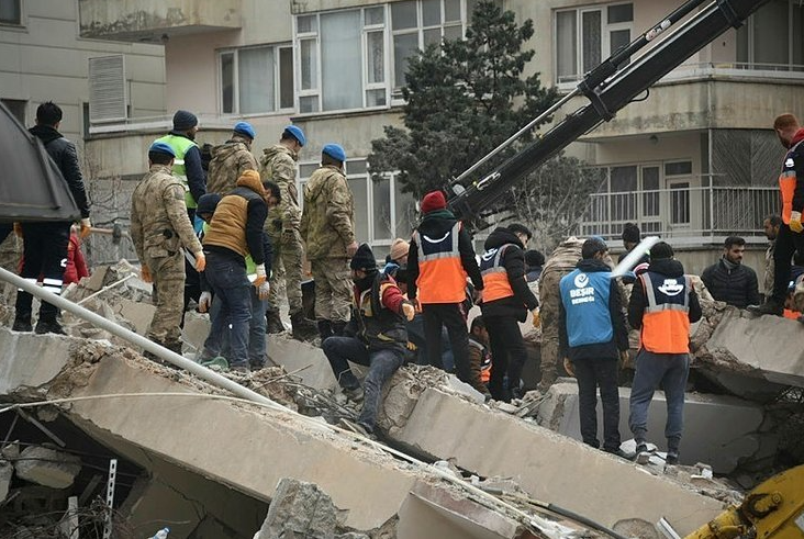 Kahramanmaraş'ta  meydana gelen son yüzyılın en yıkıcı depreminde 