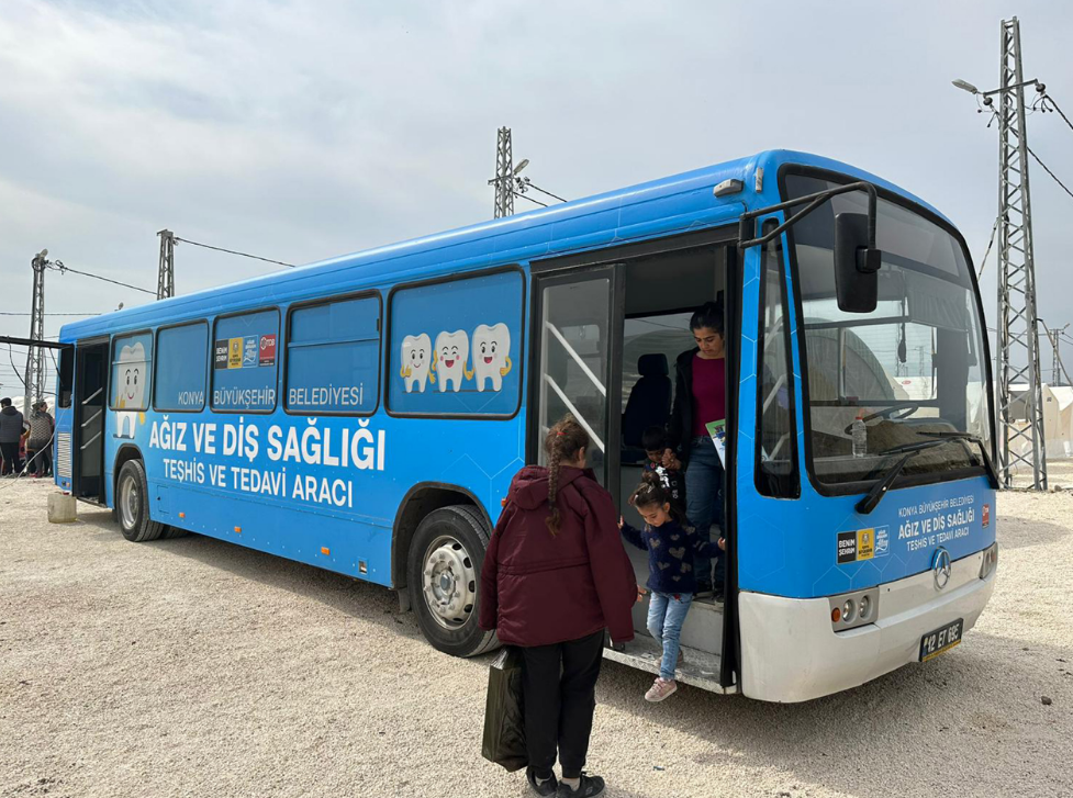 Konya Mobil Diş Aracı Hatay’da Hizmet Vermeye Başladı