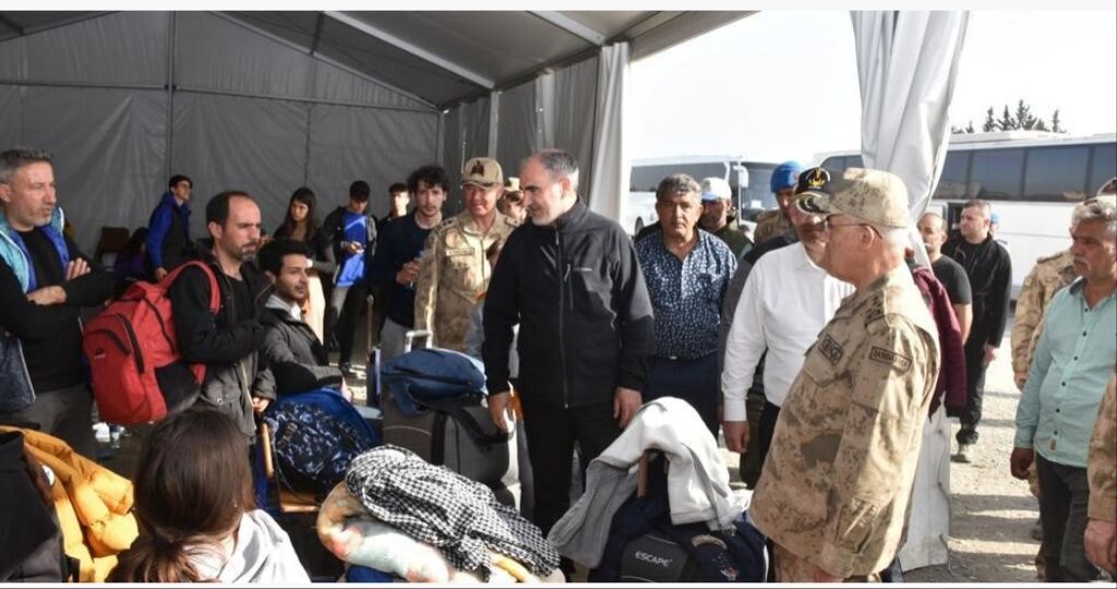    Konya Valisi Özkan koordinasyonunda Hatay'dan 64 bin 427 depremzede tahliye edildi