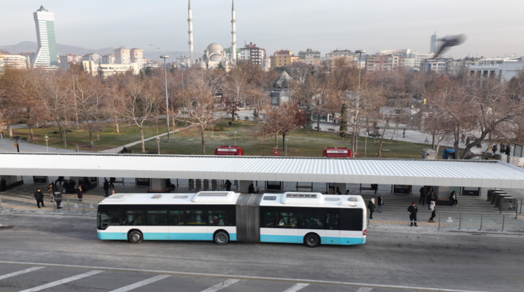  Kültürpark Otobüs Durakları Yeni Haliyle Hizmet Vermeye Başladı