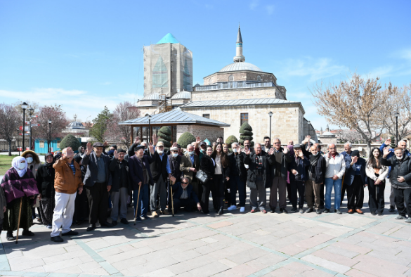 Konya Büyükşehir, Huzurevinde Kalan Depremzede Büyüklerimize Şehir Gezisiyle Moral Verdi