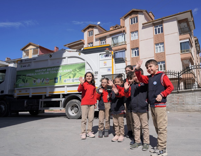 İlkokullar Arası “1 Atık Çok Şeyi Değiştirir” Atık Toplama Yarışması Devam Ediyor