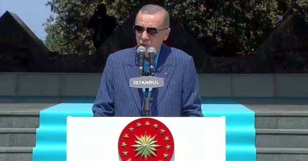 Cumhurbaşkanı Erdoğan, Adnan Menderes'in Anıt Mezarı'nı ziyaret etti
