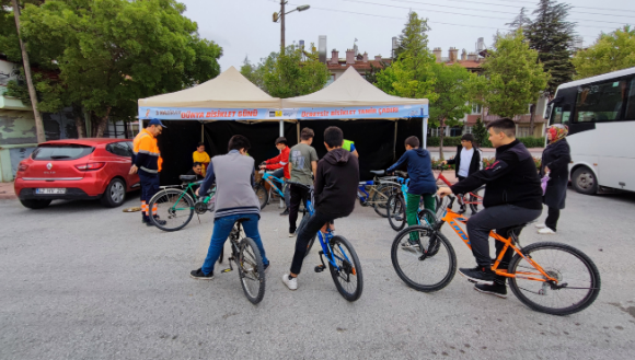 Bisiklet Tamir Çadırları Konyalıların Hizmetinde