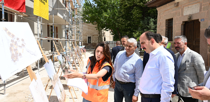 Başkan Altay Meydan Evleri Yenileme Ve Bisiklet Müzesi Çalışmalarını İnceledi