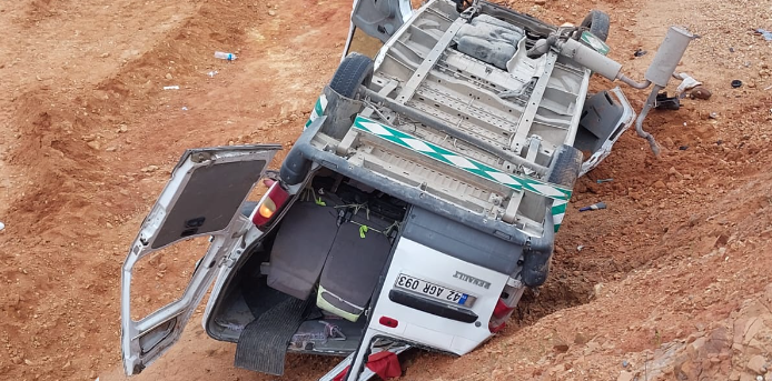 Konya'da işçi servis minibüsü otomobille çarpıştı: 12 yaralı