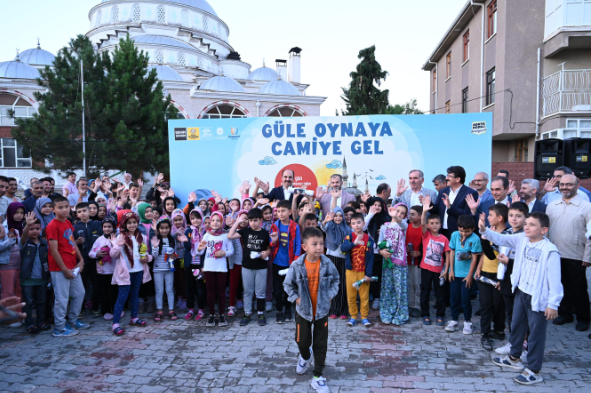 Başkan Altay Çocukların Sabah Namazı Heyecanına Ortak Oldu