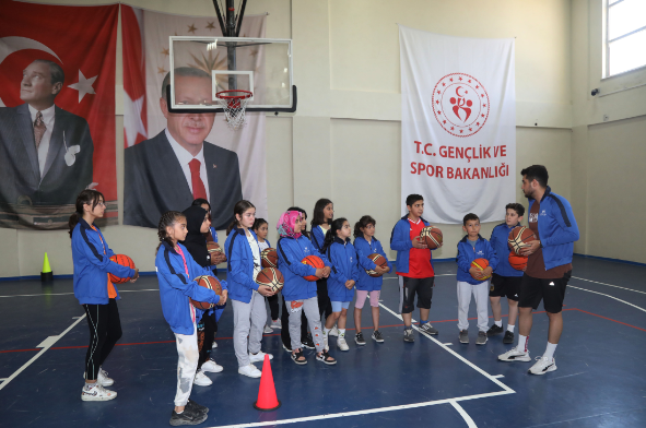 Başkan Altay: “28 İlçemizdeki Yaz Spor Okullarına Katılan Öğrencilerimize Başarılar Diliyorum”