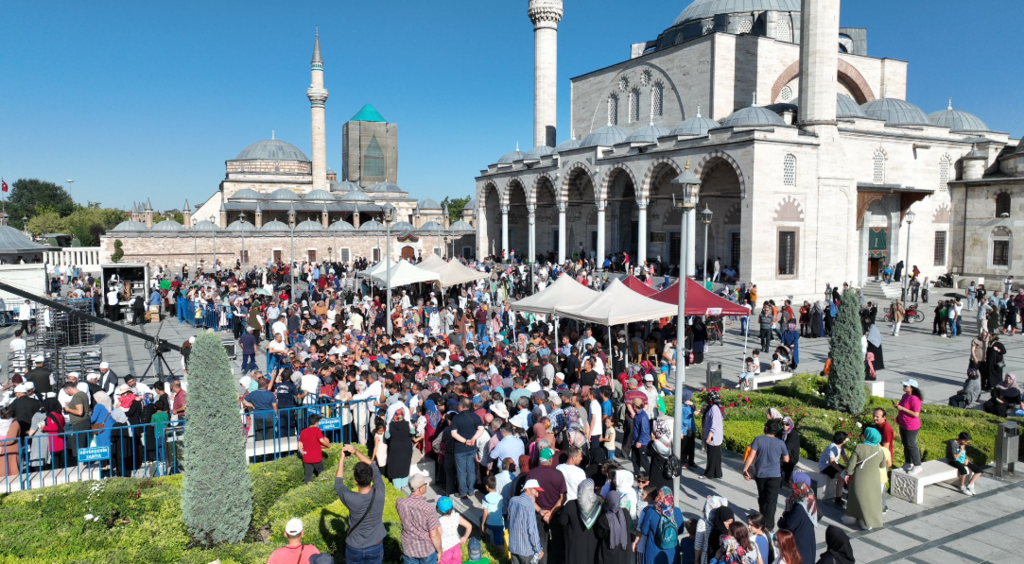 Konya’da Aşure Geleneği “Huzur-I Pir’de Aşure” Programıyla Yaşatıldı