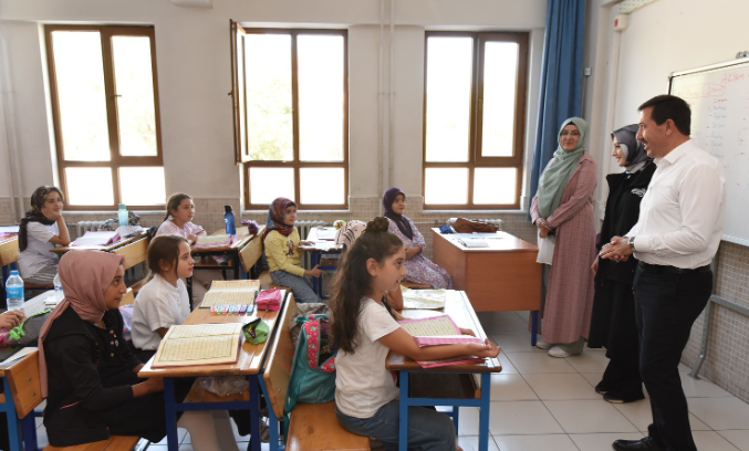 Karatay Gençlik Meclisi Yaz Okulu Eğitimleri Devam Ediyor