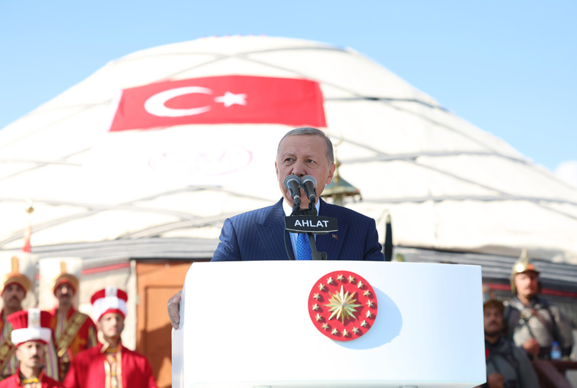 Cumhurbaşkanı Erdoğan:Malazgirt Anadolu'daki hükümranlığımızın kapılarını açmıştır