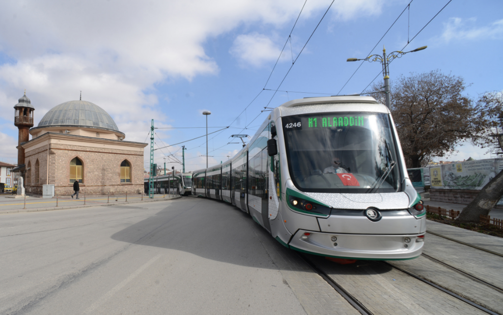 Konya'da Pazartesi Günü Toplu Ulaşım Öğrencilere Ücretsiz