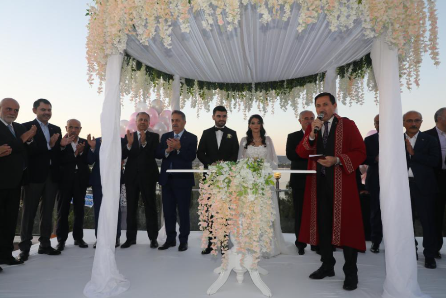 Konya Valisi Özkan'ın oğlu evlendi