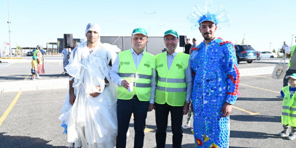 Selçuklu'dan seyir terasında 'Dünya Temizlik Günü'nde anlamlı etkinlik