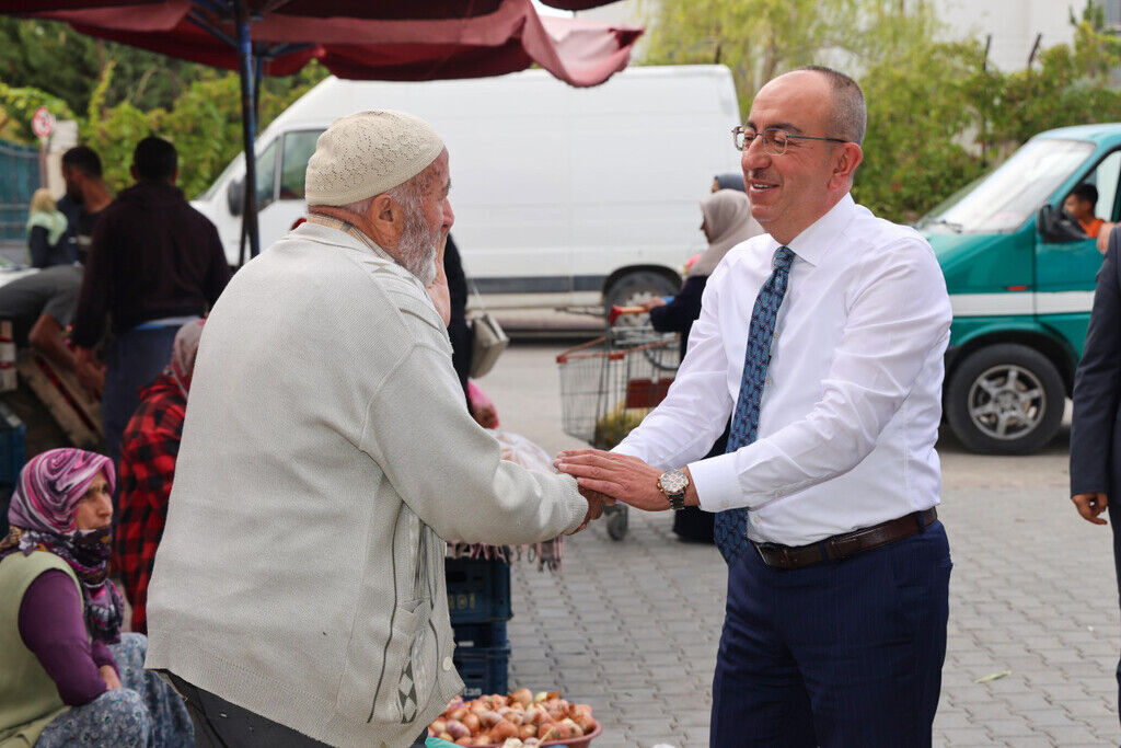 Başkan Mustafa Kavuş, Harmancık Pazarı'nda