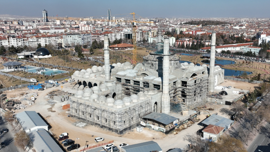 Konya'da yapımı devam eden' Merkez Camii 'şimdiden dünya devleri arasına girdi