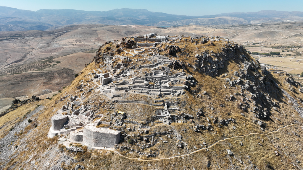 Konya Takkeli Dağ'da bulunan 'Gevale Kalesi' tamamlanıyor