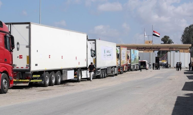 Refah sınır kapısı açıldı!Gazze'ye BM'ye ait insani yardım TIR'ları geçiş yapıyor
