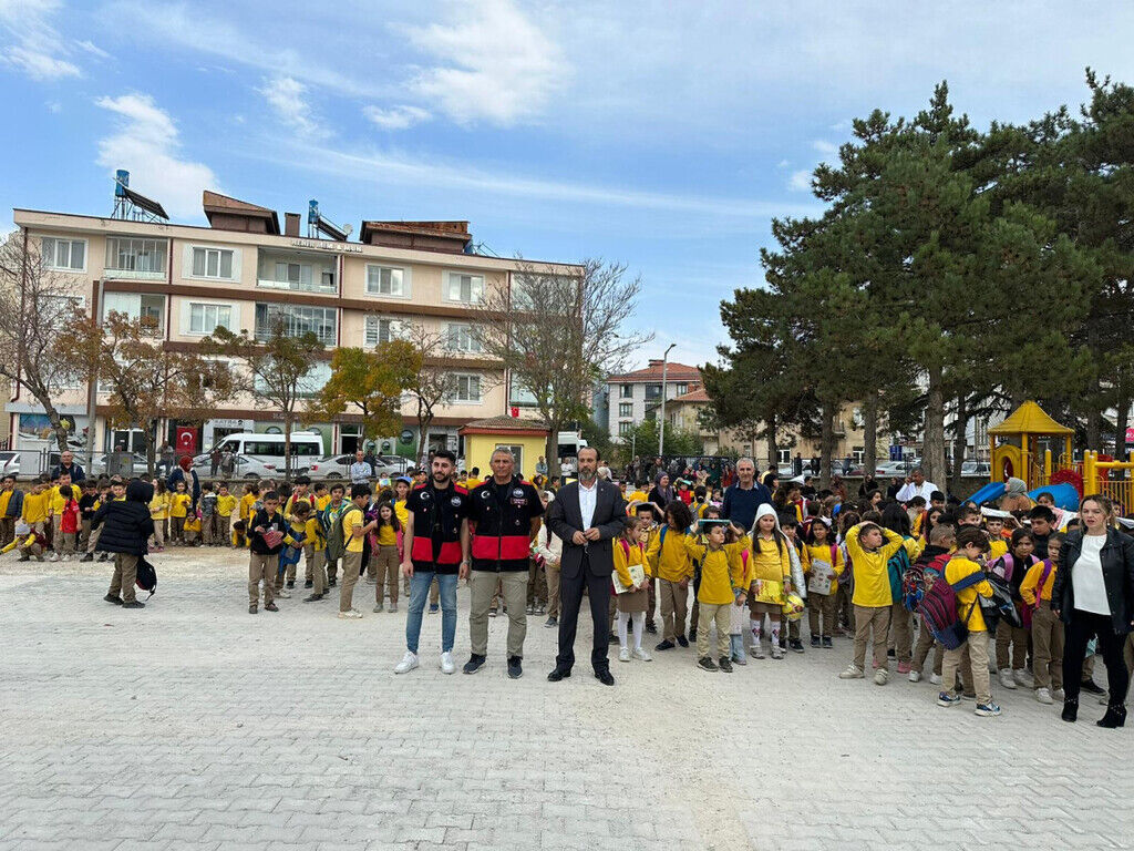 Sarıl'dan  Okullarda çocuklarımıza afet bilinçlendirme eğitimi