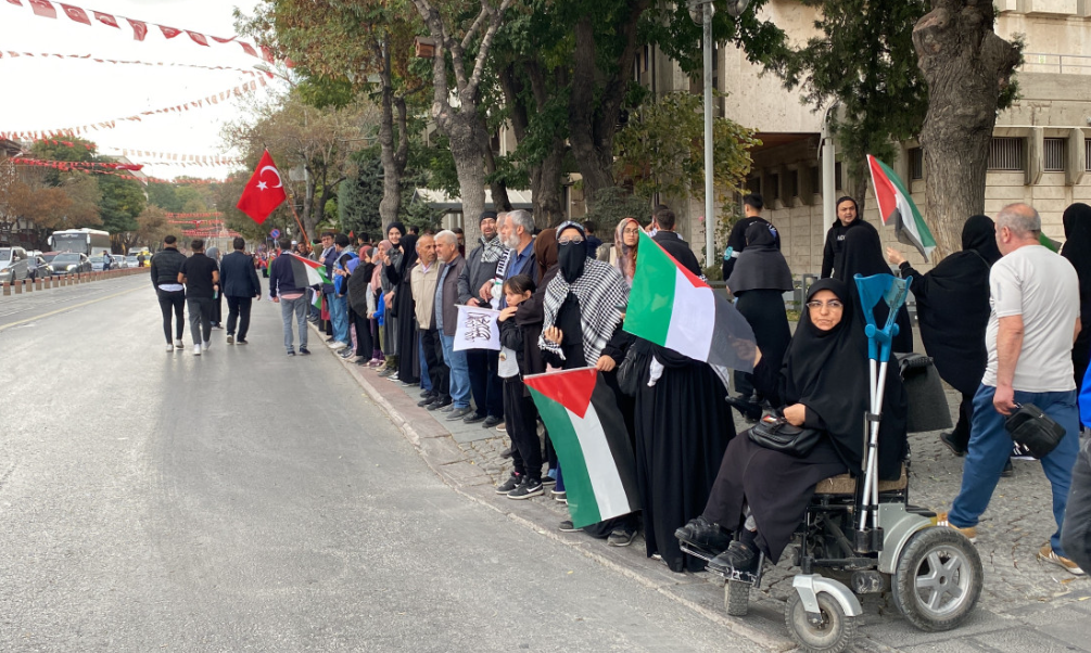 Konya'da Akademisyenler Gazze için yürüyecek