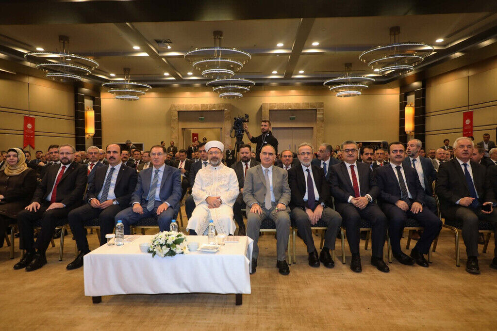 Yurt Dışı Din Hizmetleri Konferansı Konya'da başladı