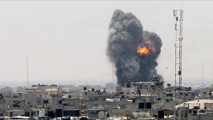  Katil İsrail Gazze'de yoğun bombardıman yapıyor! Çok sayıda çocuk katledildi! Dünya sessiz