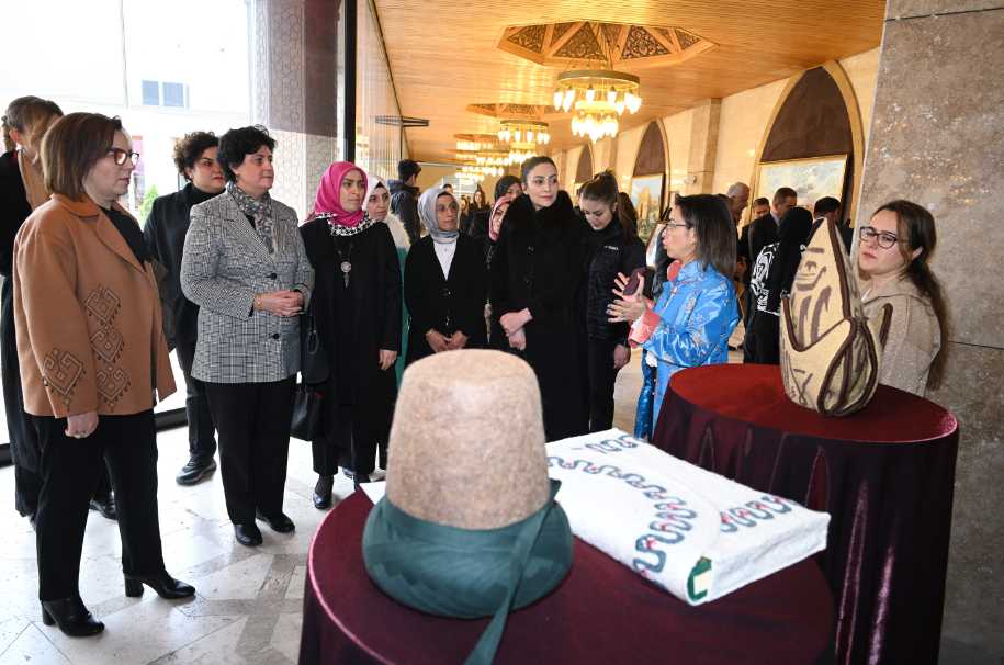 “Keçenin Vuslata Yolculuğu” Sergisi Konya Büyükşehir’in Ev Sahipliğinde Açıldı