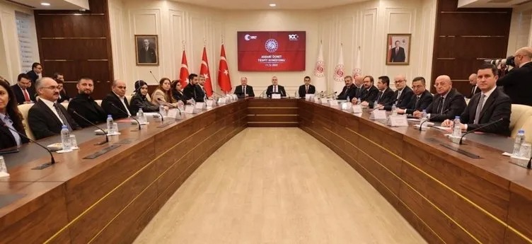 Asgari ücret 2024 yılında kaç TL olacak? TÜRK-İş'ten RAKAM açıklaması