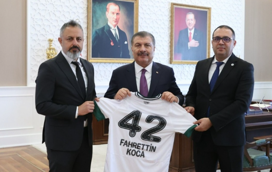 Konyaspor Başkanı Korkmaz Sağlık Bakanı Koca’yı ziyaret etti