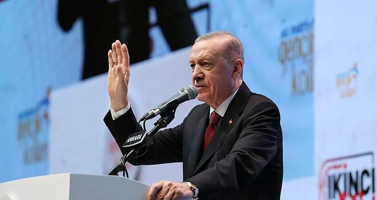 Cumhurbaşkanı Erdoğan: Terörist ile aynı dili konuşan, terörist gibi muamele görür