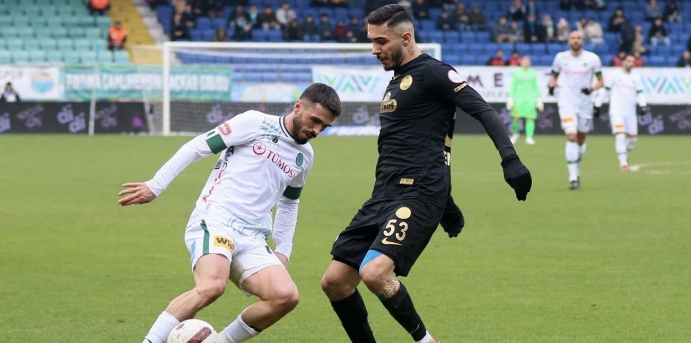 Konyaspor  Rizespor ile 0-0’ berabere kaldı