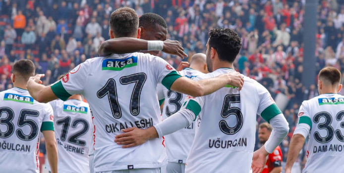  Konyaspor'da galibiyet yüzleri güldürdü! Konyaspor 2-0  Pendikspor