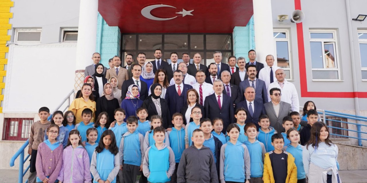 Bakan Yusuf Tekin'den Konya Beyşehir'deki okullara sürpriz ziyaret!