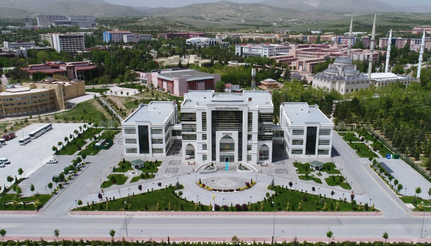 Selçuk Üniversitesi'nden öğrencilere zorla oruç iddiasına yalanlama!