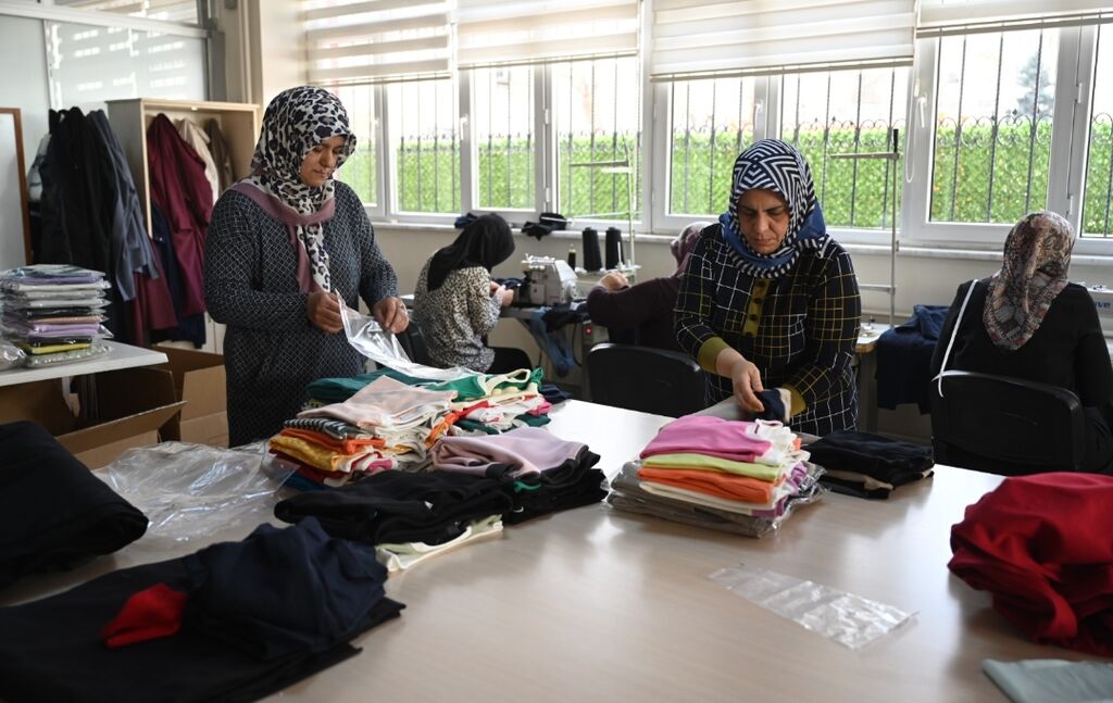 KOMEK Bayramda Gazzeli Çocukların Yüzünü Güldürecek