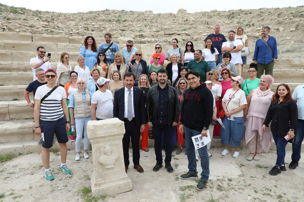 Konya Savatra Antik Kenti Ve Obruk Hanı Rus Turistleri Büyüledi