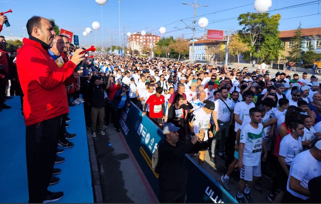 Başkan Altay Tüm Sporseverleri Konya Yarı Maratonu Heyecanına Ortak Olmaya Davet Etti