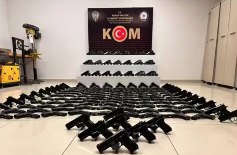 Konya'da “MERCEK-20” operasyonu!2️2️5️ adet ruhsatsız tabanca ele geçirildi!