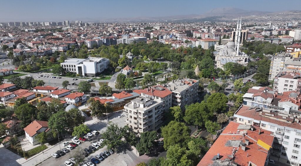 Başkan Altay: “Riskli Bina Stoğunu Azaltıyor, Yeşil Dokuyu Artırıyoruz”