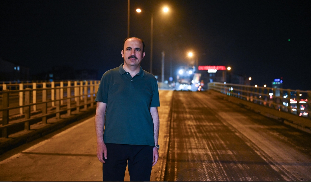 Başkan Altay Koyuncu Köprülü Kavşağı’ndaki Asfalt Çalışmalarını İnceledi