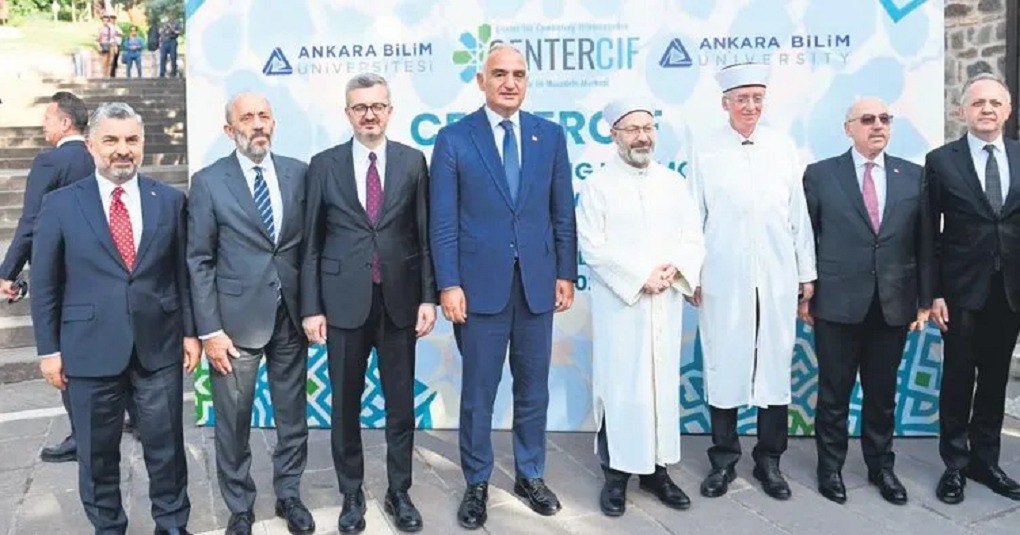 İslamofobiyle Mücadelede Yeni Dönem: Türkiye’de İlk Araştırma Enstitüsü Açıldı